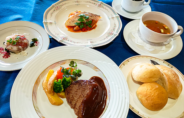 カジュアルフレンチ